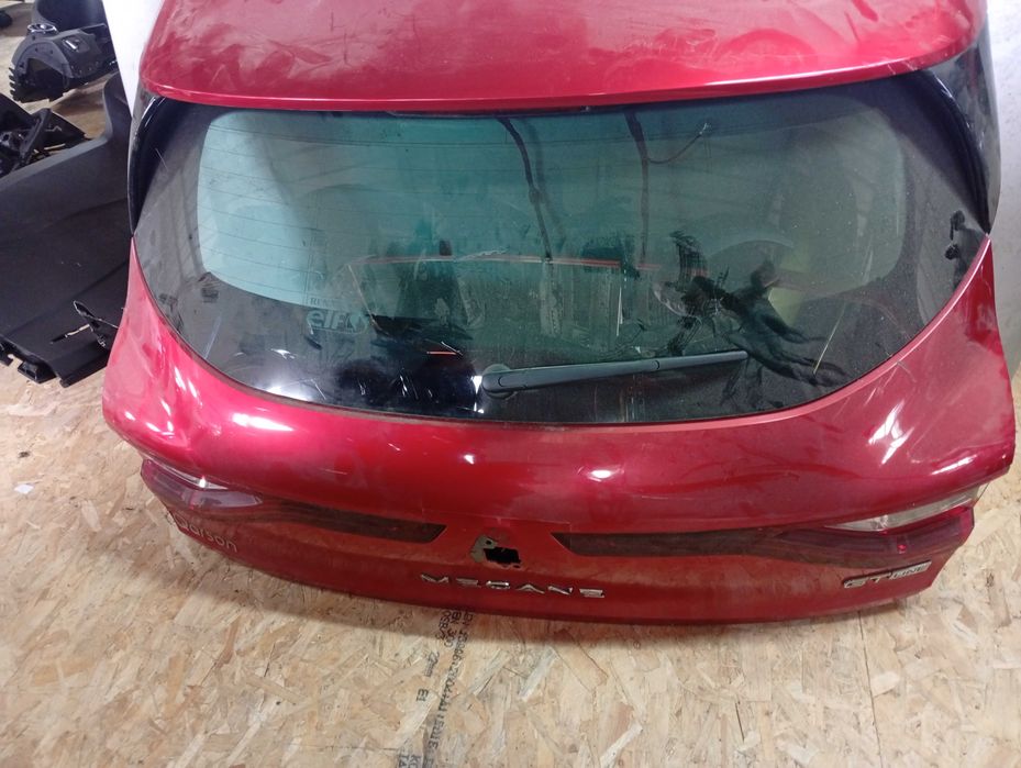 tampa da mala renault megane 4
