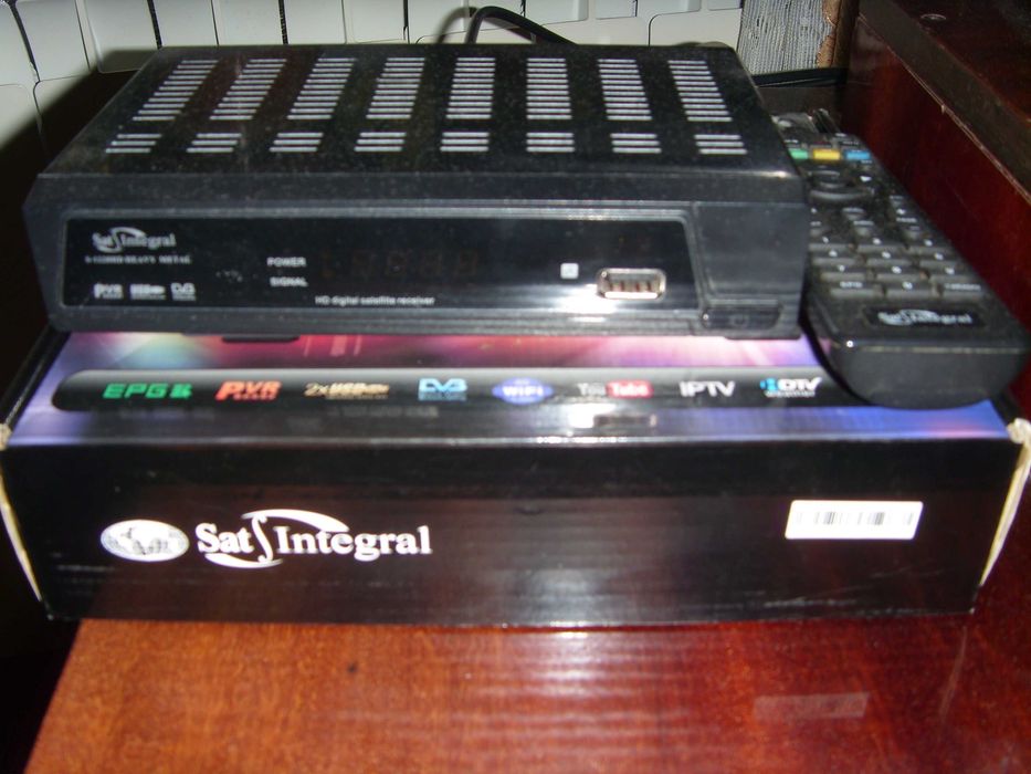 Спутниковый ресивер Sat Integral S-1228 HD
