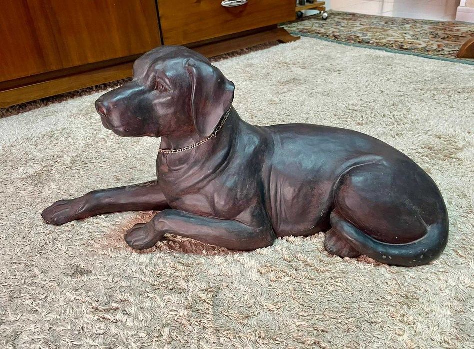 Cães de loiça, antigos, em cerâmica, porcelana e outros