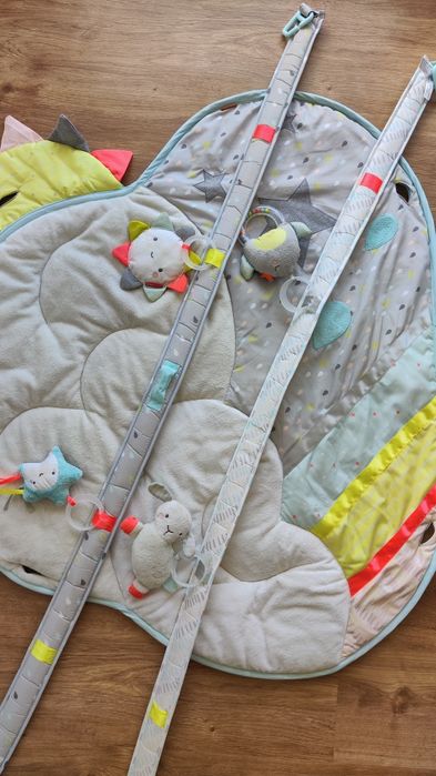 Ginásio de atividades silver lining cloud