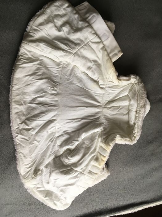 Ciepły bialy komplecik na chrzest