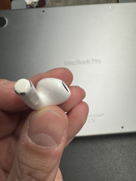 Apple Airpods 3 left