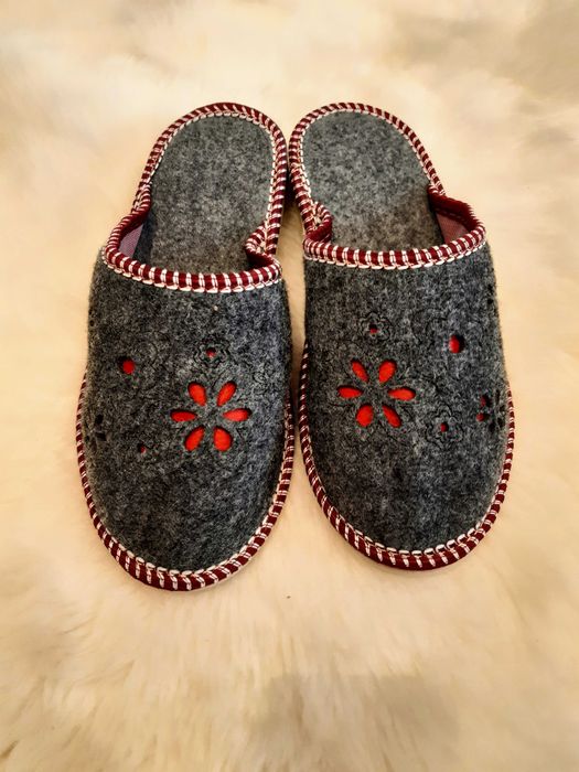 Pantofle domowe klapki filcowe kapcie zakryte rozmiar 36 NOWE