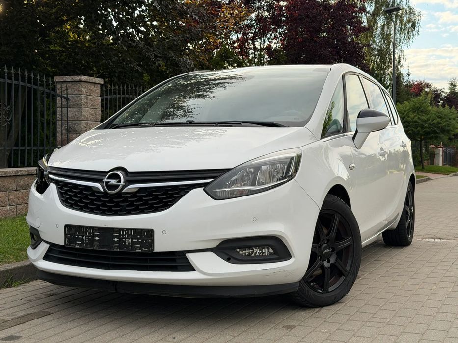 Opel Zafira 2017r. 1.4T 140km  benzyna Panorama 7 osób opłacony