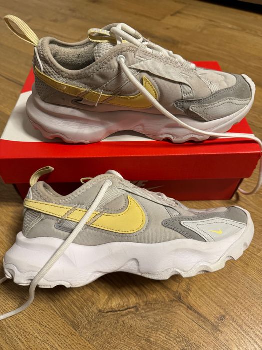 Sneakersy sportowe W Nike TC 7900 rozm. 36,5