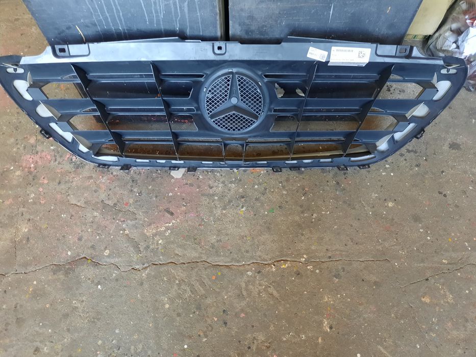 Grill Mercedes Sprinter W910