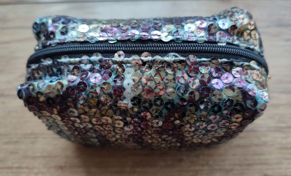 Cekinowa mała kosmetyczka - kopertówka