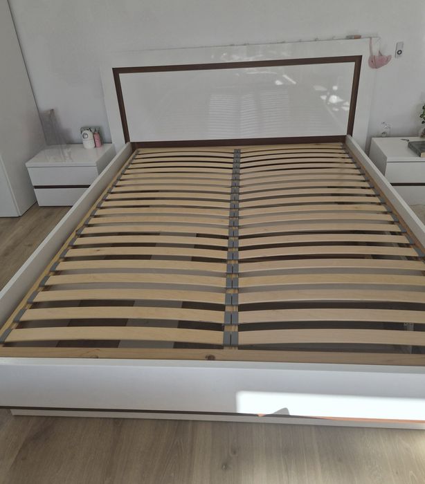 Łóżko 160x200  komplet bardzo dobry