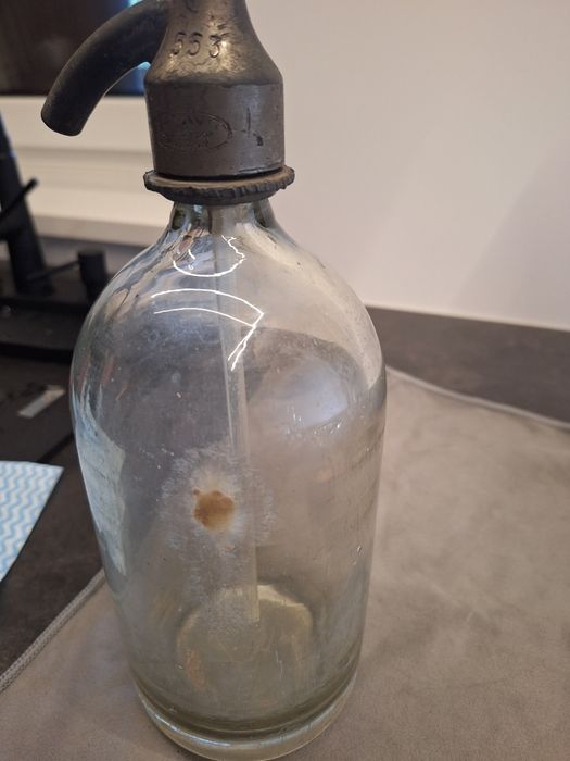 Syfon przedwojenny sygnowany.