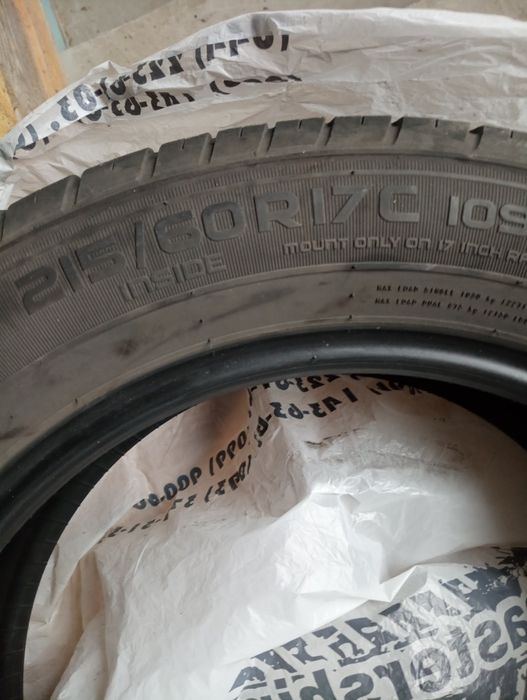 Резина. Колесо. Покришка 215*60*r17. 2018 року