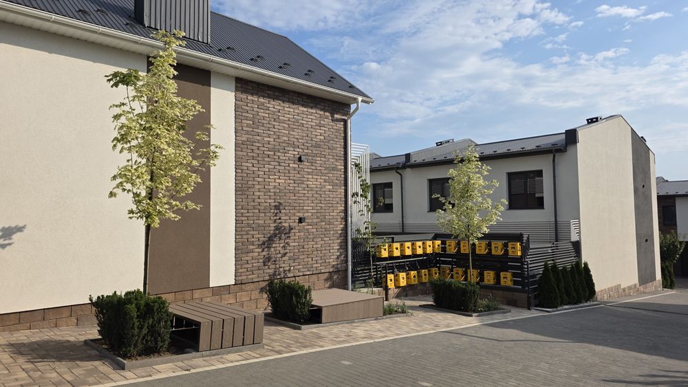 Продається готовий ТАУН ХАУС з міськими комунікаціями вул. Спортивна