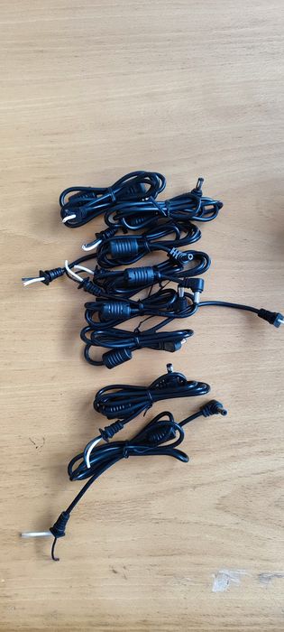 Коннектор угловой/ штекер 5мм