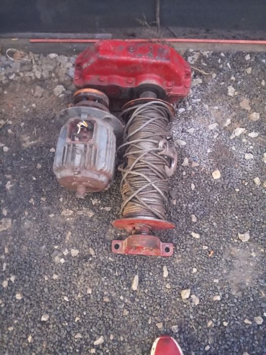 Лебітка тельферна