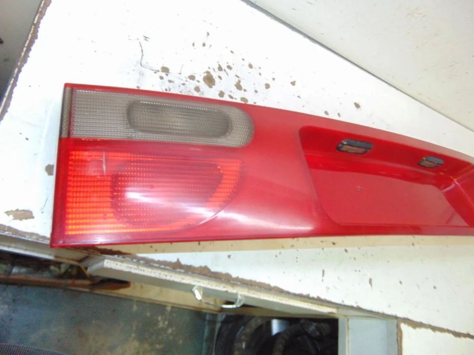 Ford galaxy placa reflctora