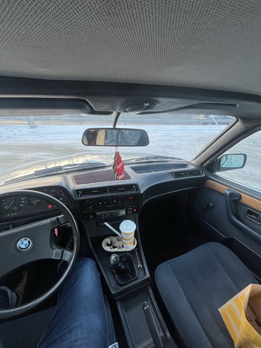 BMW E23 728i hell shark