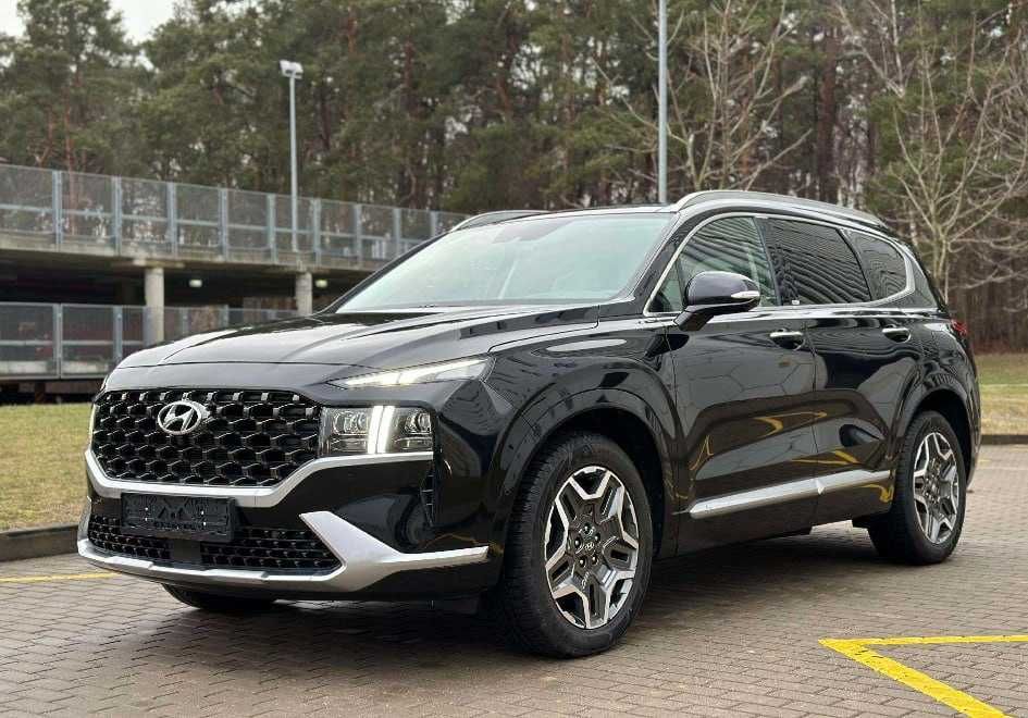 Продам Hyundai Santa Fe 2021 року