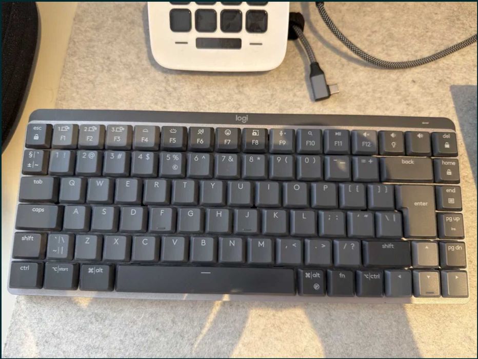 Teclado LOGITECH MX Mechanical Mini - como novo