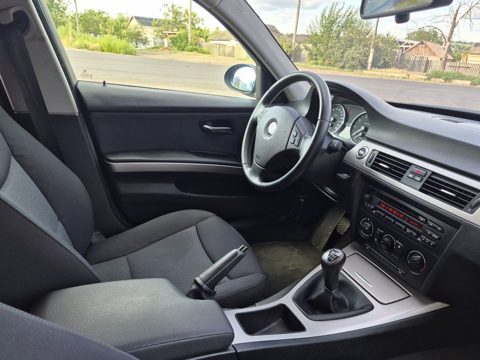 Продам  BMW 3 ( E90)