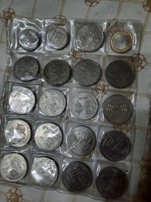 Moedas de Escudo Antigas e Outras