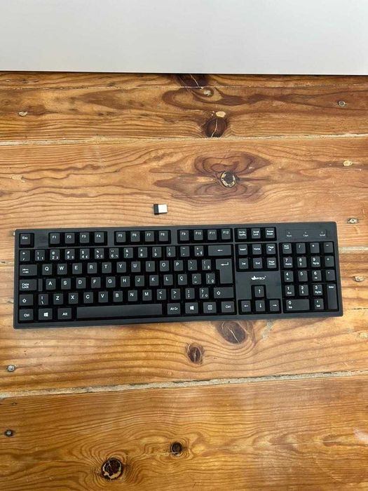 Teclado externo App Tech – Como novo