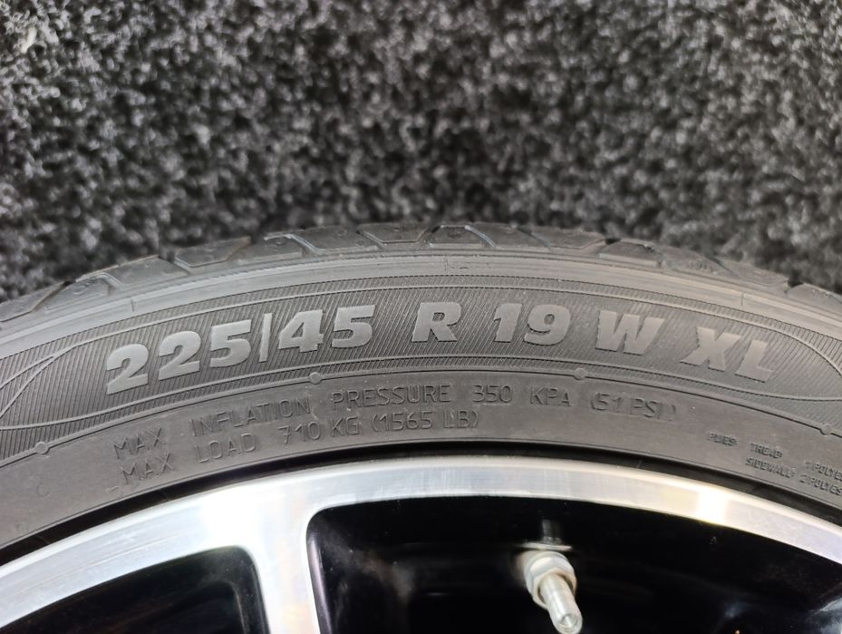 Шини 225/45R19 Points Summer