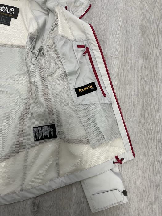 Жіноча мембранна куртка Jack Wolfskin Ridge Jacket як лижна S-M