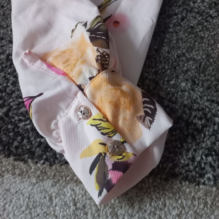 Sukienka szafrokowa w kwiaty nowa