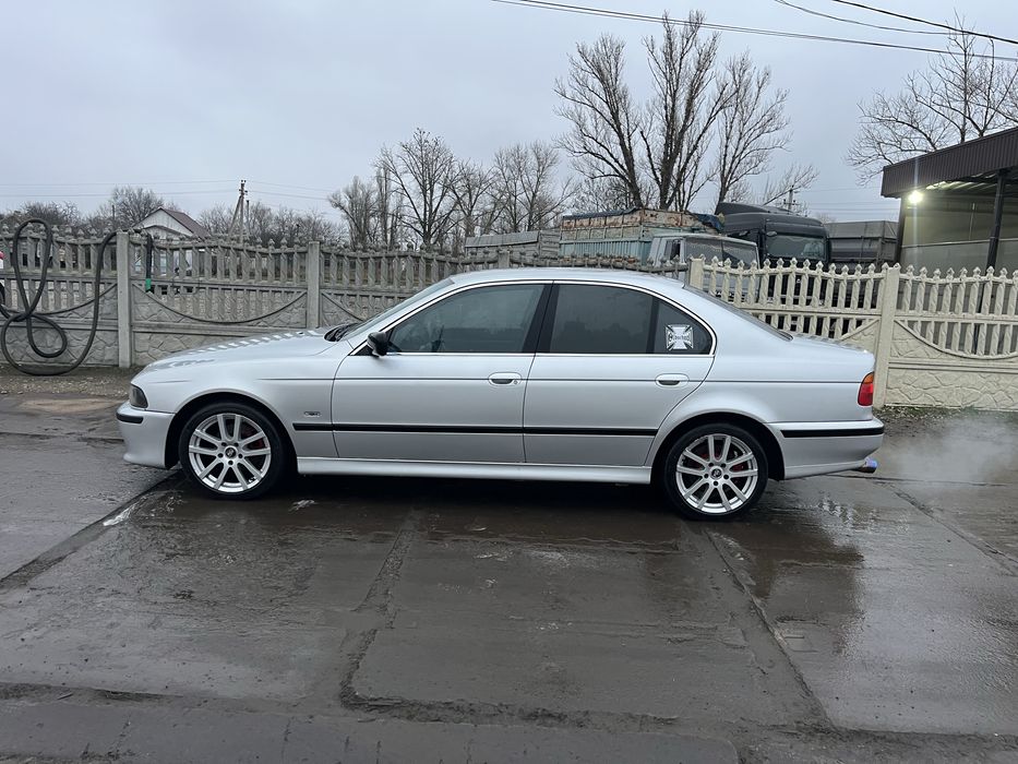 Продам BMW е39 2001 рік м57