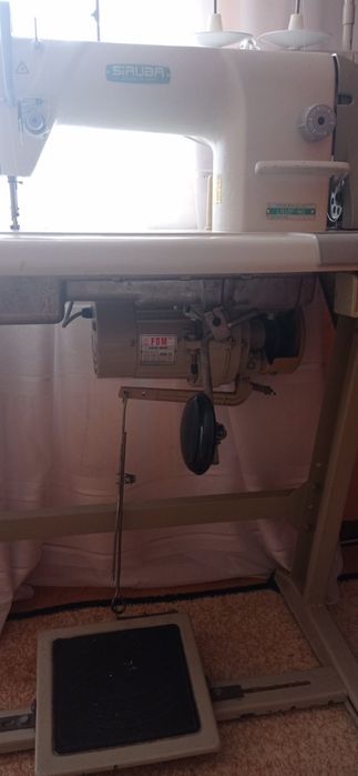 Швейна машинка siruba
