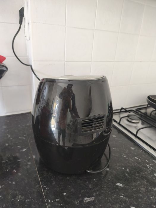 Fritadeira de Ar Quente (Air Fryer) 2,5 l - Hoffen - Em bom estado