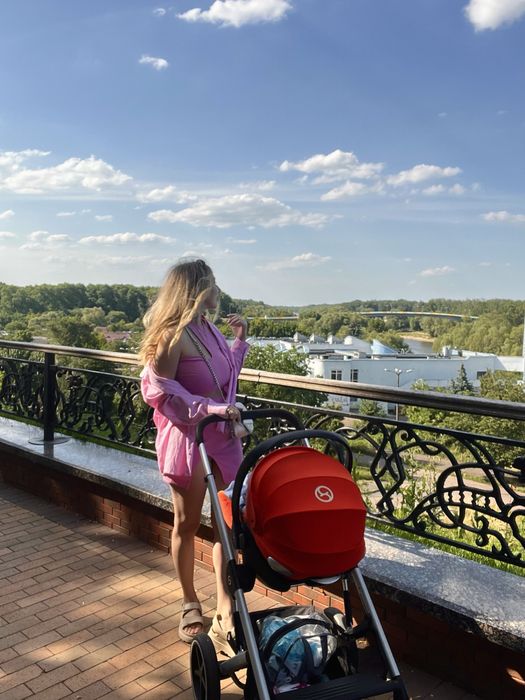 Автолюлька Cybex Сайбекс Cloud  помаранчева розкладна