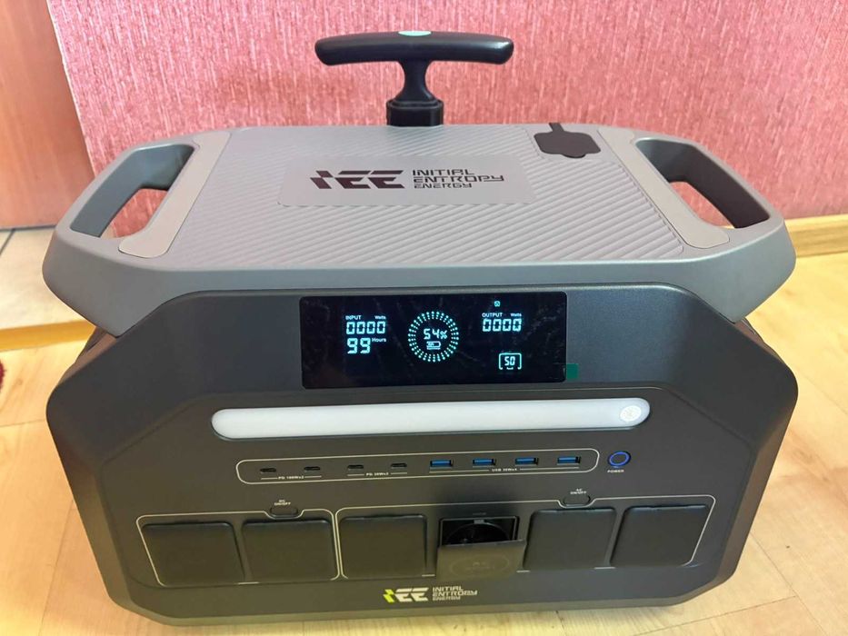 Зарядна станція IEE P2400