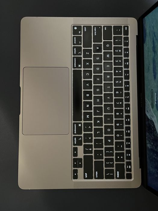 /Без wi-fi, дефектний екран/ Macbook air 8gb ssd 256gb