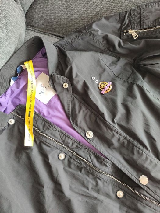 Kurtka bomberka Moncler