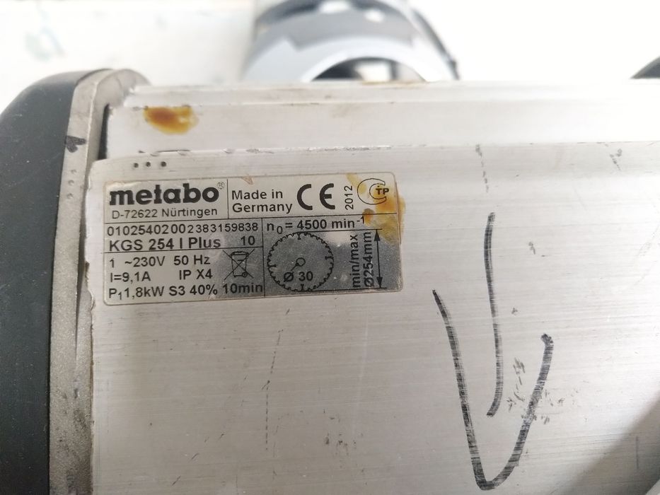 METABO pilarka do cięcia ukosówka, kapówka KGS 254 I PLUS