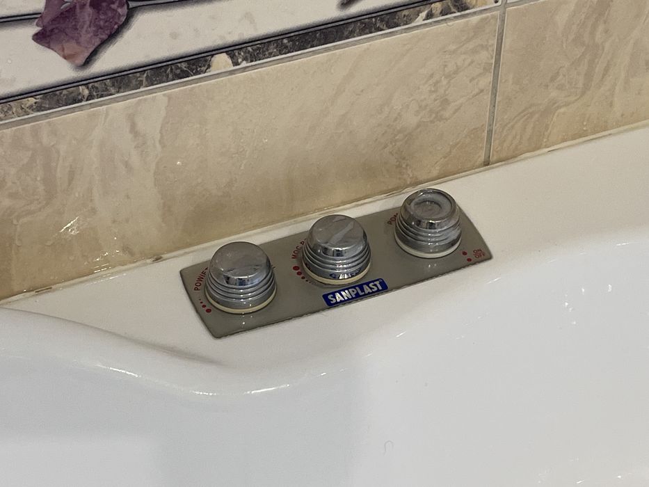 Wanna narożna z hydromasażem SANPLAST - w 100% sprawna