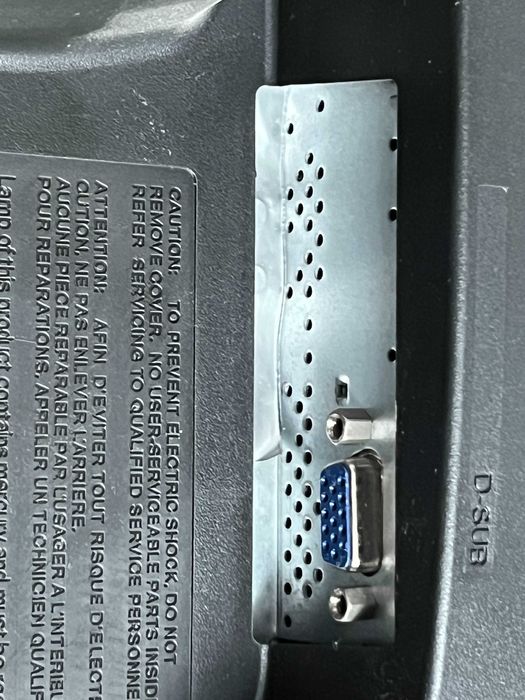 Monitor LG W2243S