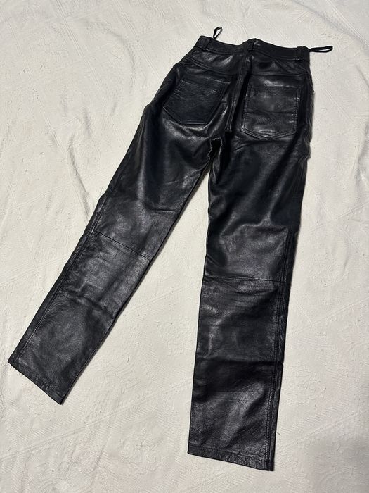 Штани з натуральної шкіри ,фасон прямих джинсів ,розмір s
