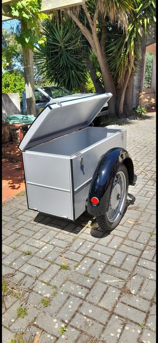 Sidecar de moto antiga