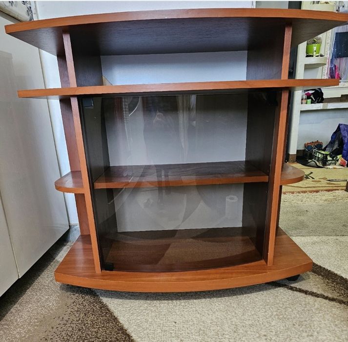 Столик,  тумбочка,полка