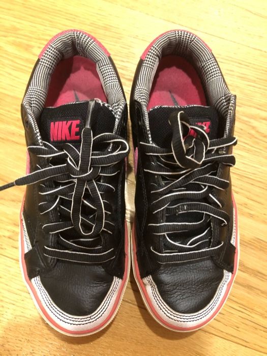 Czarne (różowe) skórzane buty sportowe przed kostkę, NIKE, 38 (24cm)