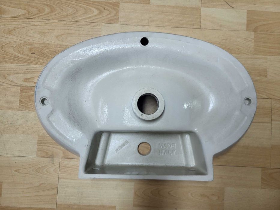 Oval Ceramic Washbasin423701747115632644