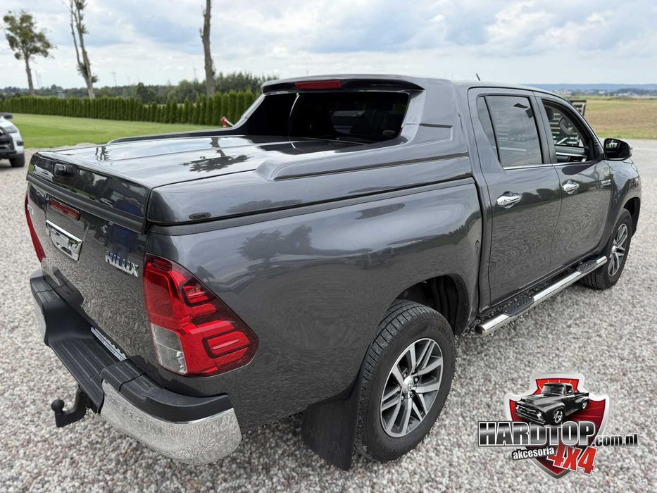 Progi Hilux Orurowanie Stopnie Boczne CHROM Toyota Hilux 2021+