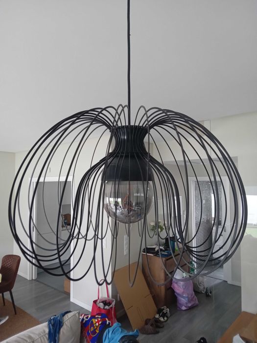 Black IKEA lamp .423322436691578881