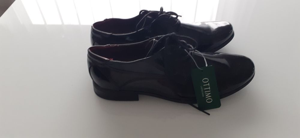 Buty lakierki rozm. 39 nowe