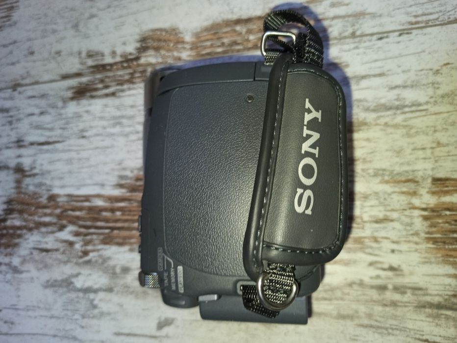 Відеокамера Sony DCR-HC96E