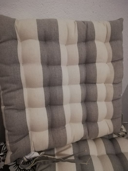 2 Almofadas NOVAS branco e cinza 40cm