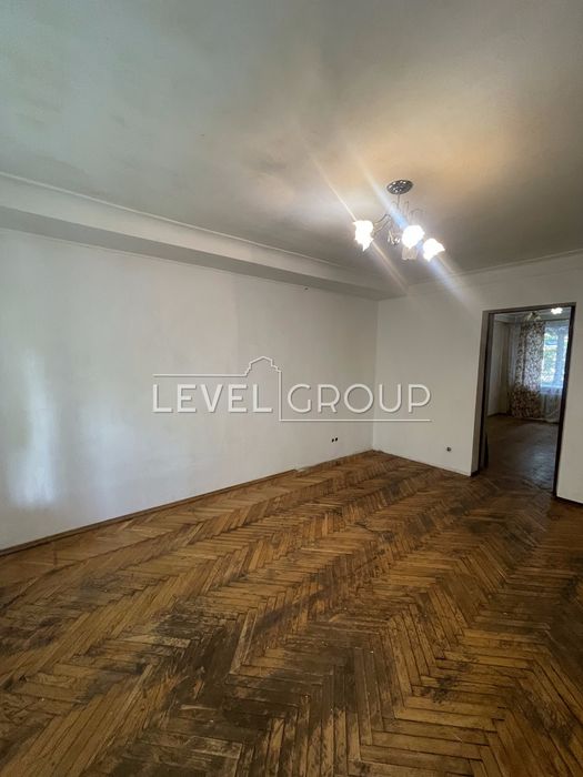 Продаж 2-кімн. квартири біля метро Шулявська — вул. Дегтярівська, 58