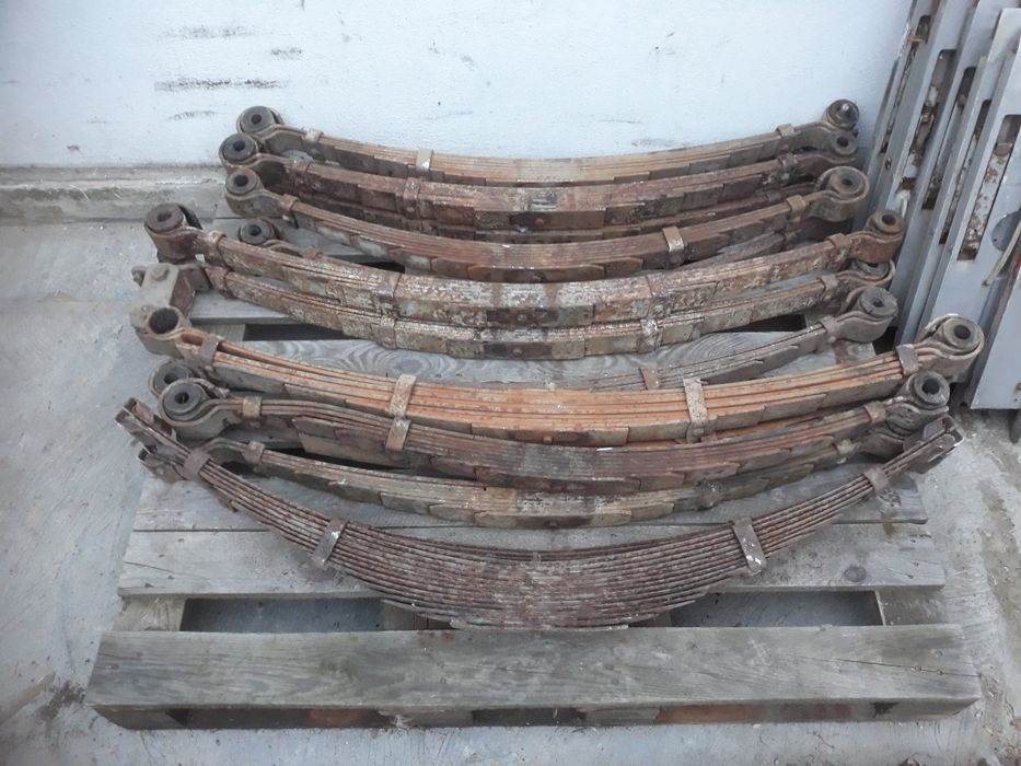 Sprzedam resory do Uaz 469b przyczepka sam