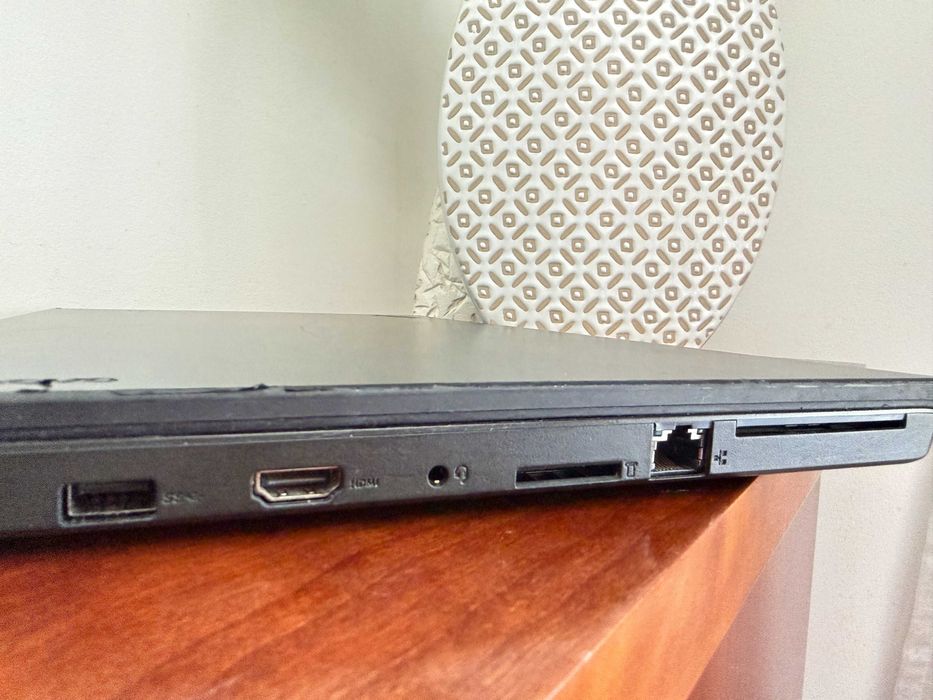 Lenovo ThinkPad T560|15.6"HD|i5-6200u|12Gb Ram|Ssd 250Gb|Bateria 2H|